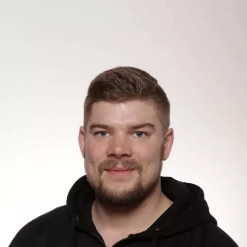 https://www.articstore.fi/files/tuomasnarhi-scaled-600x600-c-default.webp